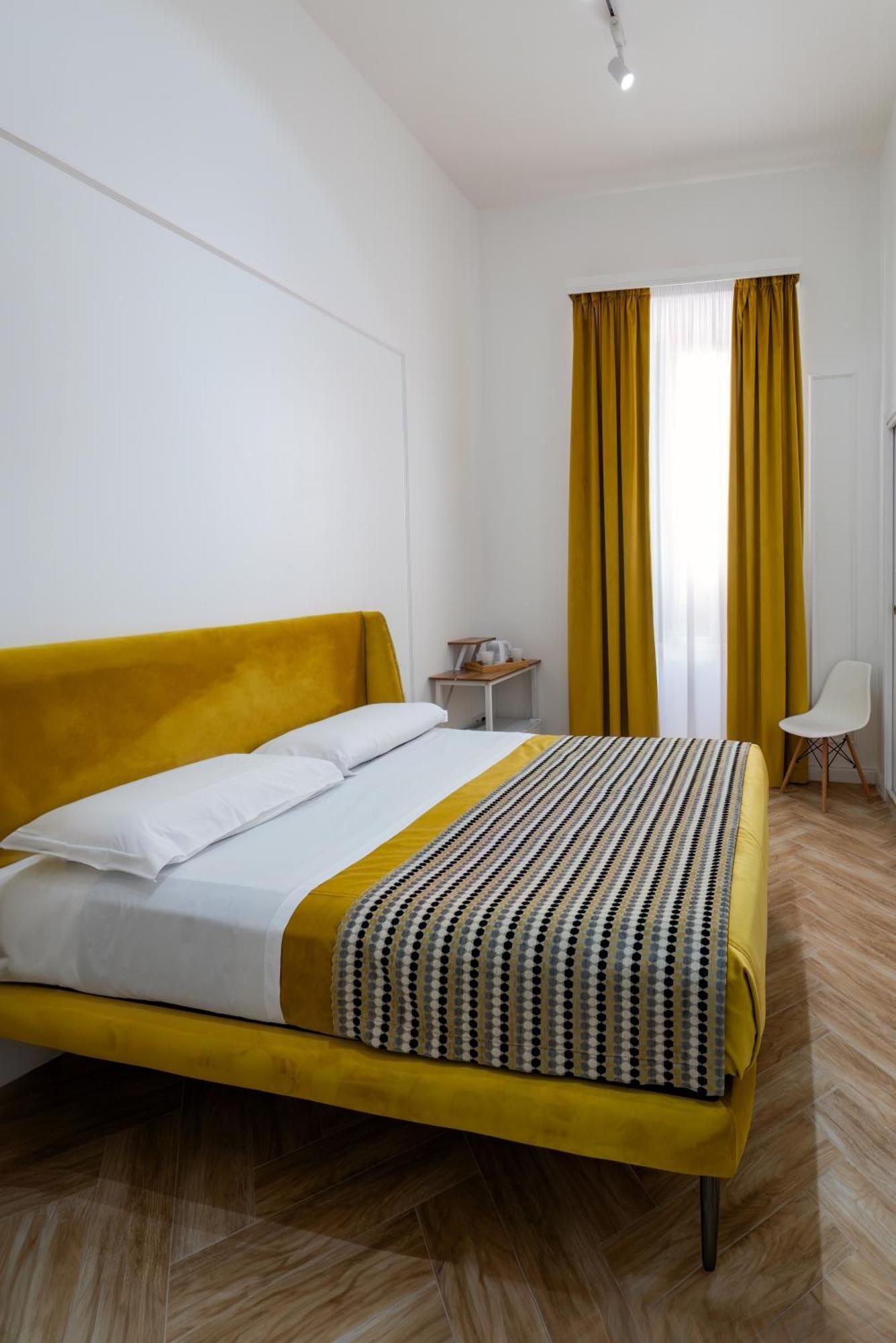 Hotel Garibaldi 125 Neapol Zewnętrze zdjęcie